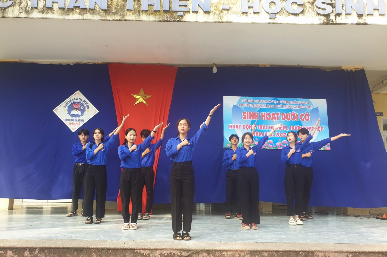 Trường THPT Trần Phú tổ chức sinh hoạt dưới cờ hoạt động trải nghiệm, hướng nghiệp